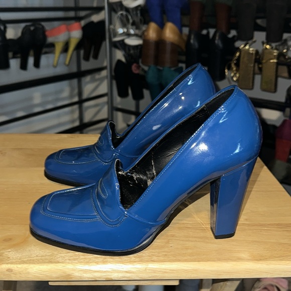 Benetton Blue Patent Heels - Picture 3 of 9